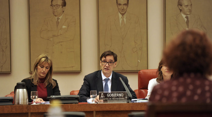 Salvador Illa tiende la mano al Congreso y a las CC.AA., pero ¿y al sector farmacéutico?