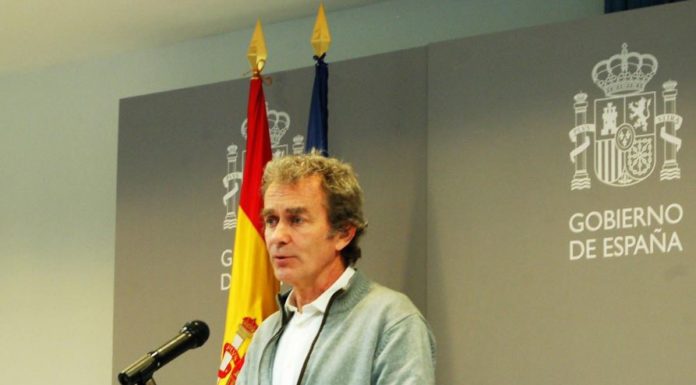 Simón: «Las vacunas de Pfizer y Moderna son eficaces y adaptables a las variantes circulantes» Simón