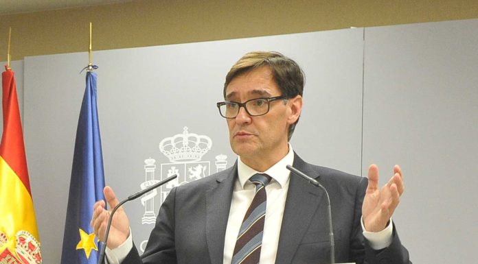 Covid-19: Sanidad insta a suspender eventos que impliquen a profesionales sanitarios
