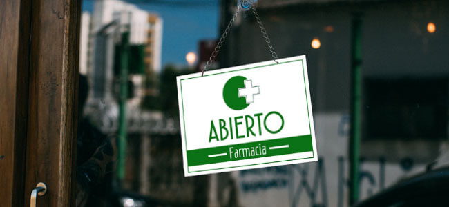 Un 96% de los españoles apoyan la atención farmacéutica domiciliaria. ¿Y ahora…? Cartel abierto farmacias