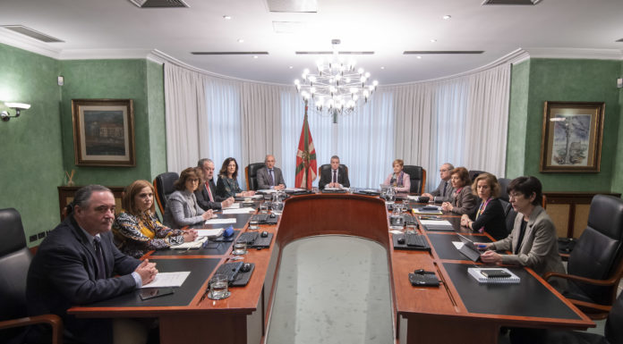 Covid-19: País Vasco declara la alerta sanitaria y Cataluña confina a 70.000 personas
