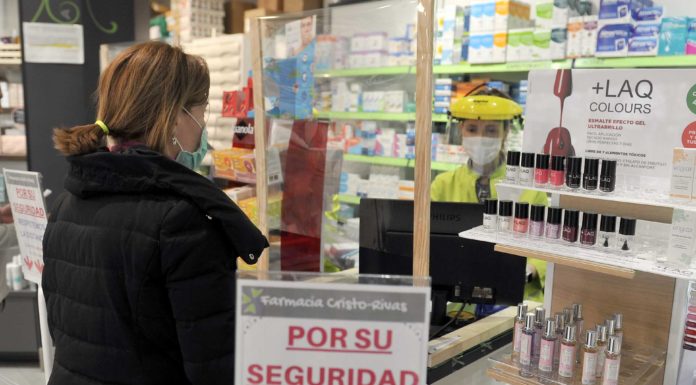 Las farmacias piden «no servir de excusa» para salir del domicilio