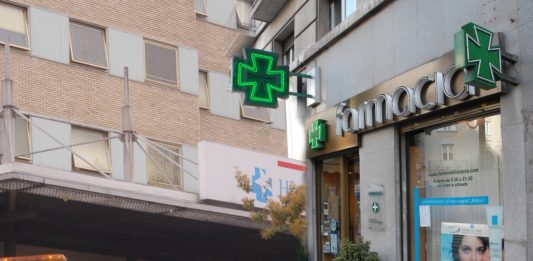 hospital y farmacia