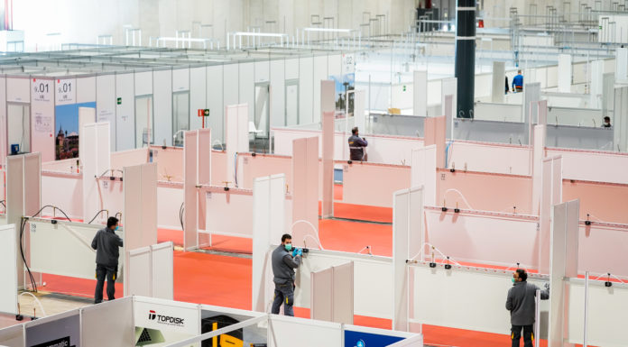 Gilead dona equipos informáticos, test y mascarillas al Hospital del Ifema