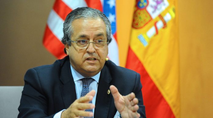 El senador Alarcó lamenta las estrategias del Gobierno ante la COVID-19