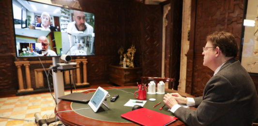 Ximo Puig y COF valencianos