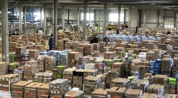 La distribución farmacéutica «redobla esfuerzos» para cubrir la demanda de mascarillas Almacen Cofares