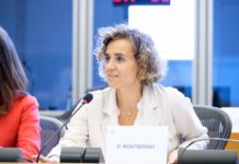 Dolors Montserrat pide que el 80% de los europeos estén vacunados en los próximos seis meses