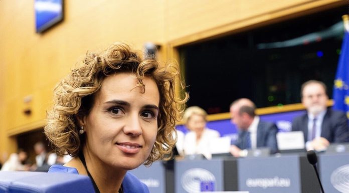 “Hay que ir hacia una UE en Sanidad que relocalice la industria farmacéutica”