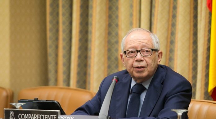 Una Agencia Estatal del SNS y superar la “contradicción” en farmacia: Sánchez Fierro sienta cátedra en el Congreso