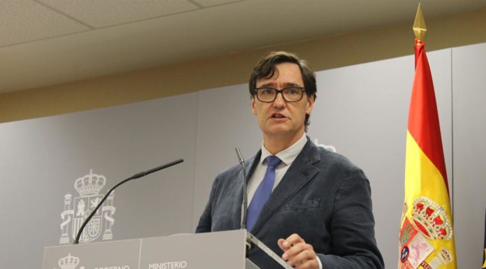 Sanidad acuerda nuevas medidas para contener el avance de la COVID-19