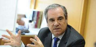 El papel del farmacéutico en el contexto actual Aguilar
