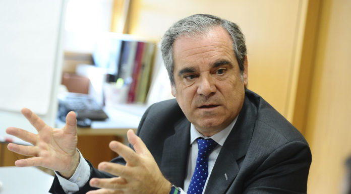 El papel del farmacéutico en el contexto actual Aguilar