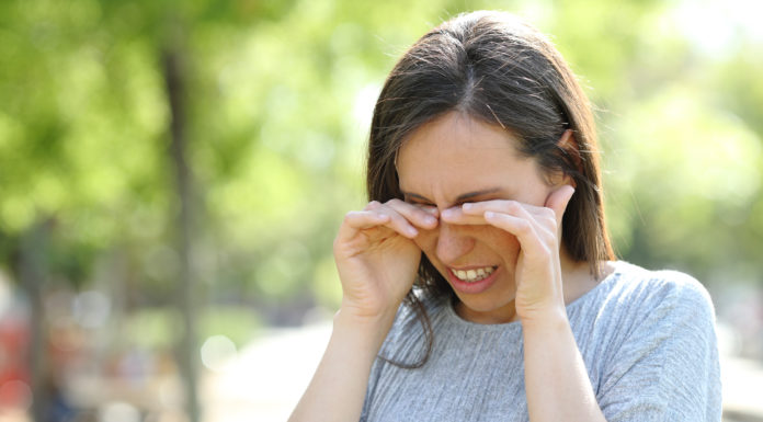 Los farmacéuticos se implican en la prevención de la conjuntivitis otoñal
