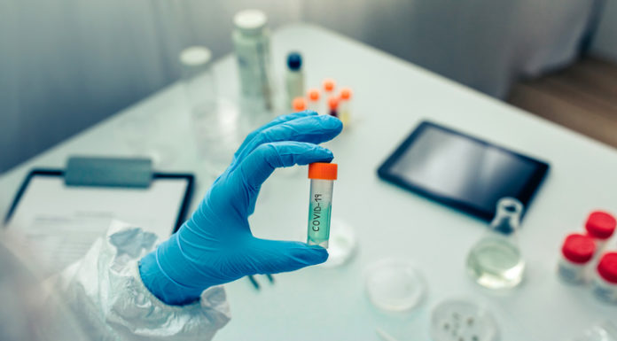 Pfizer y BioNTech solicitan autorización condicional a la EMA para su vacuna contra la COVID-19