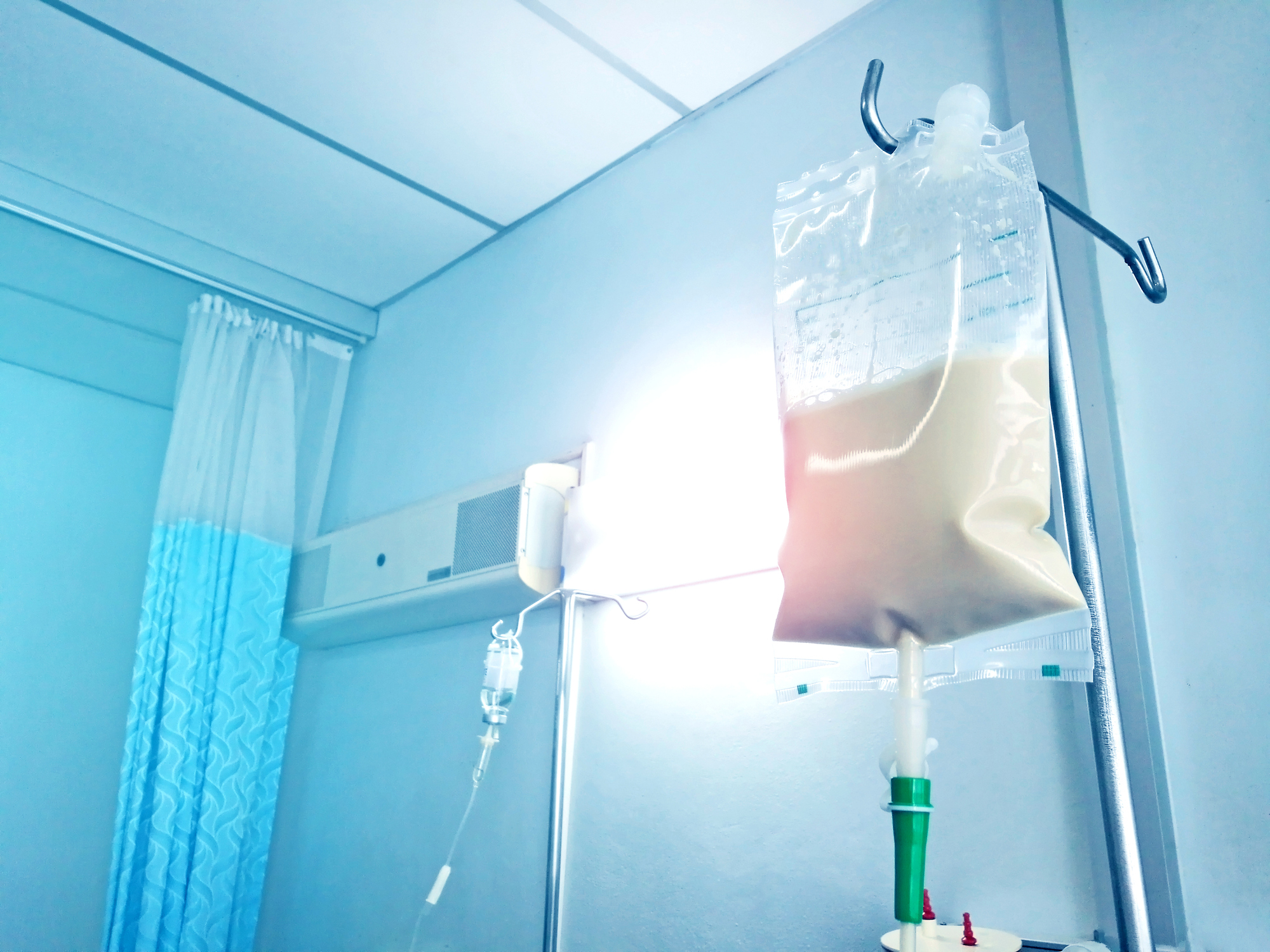 Enteral feeding bag