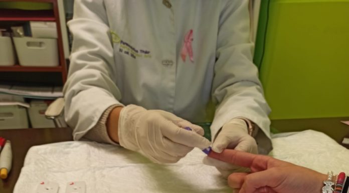 Orense: más de la mitad de farmacias de las áreas del cribado de la Xunta ya se han ofrecido para hacer test test autodiagnóstico