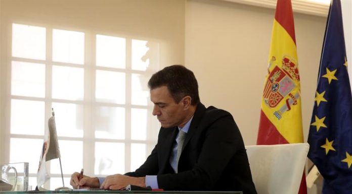 Sánchez avanza que el plan nacional de vacunación contra la COVID-19 contará con 13.000 puntos