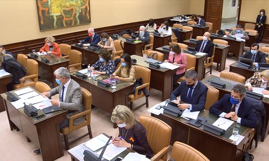 Rechazada la PNL para regular (no prohibir) la financiación de la industria a la formación