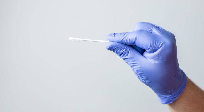 Más de 4.200 farmacéuticos españoles ya se han formado, o están en ello, sobre test COVID test