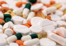 César Luena, eurodiputado socialista, pide aprovechar la crisis para hacer una «buena estrategia farmacéutica»