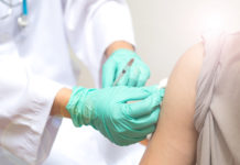 El 45% de ciudadanos a los que se recomienda vacunar contra la gripe se vacunarían contra la COVID-19