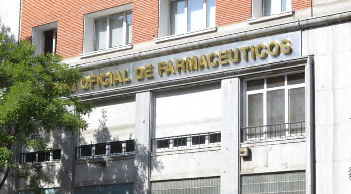 El COFM no permitirá hacer test rápidos COVID-19 en farmacias sin una autorización oficial