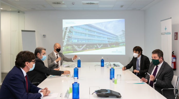 Illa visita las instalaciones de Insud Pharma, compañía que fabricará los viales de la vacuna de AstraZeneca