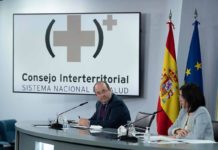 Los mayores de 80 años recibirán las vacunas de Pfizer y Moderna pero no la de AstraZeneca Carolina Darias