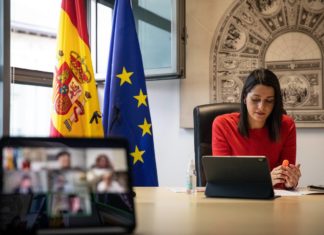 Cs señala la importancia del impulso de la innovación en un encuentro virtual con Farmaindustria