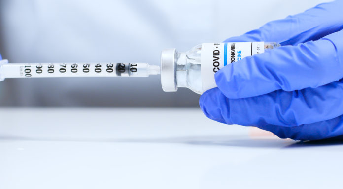 Cs presenta una PNL para acelerar la campaña de vacunación COVID-19 y dotarla de recursos suficientes
